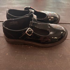 Girls Mary Jane black patent leather shoes